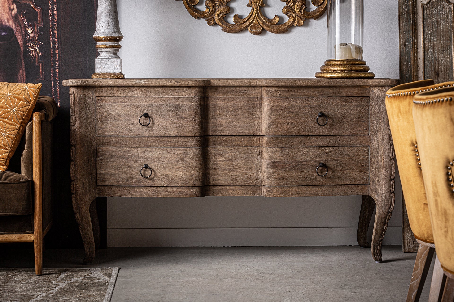 MUNGUIA CHEST OF DRAWERS